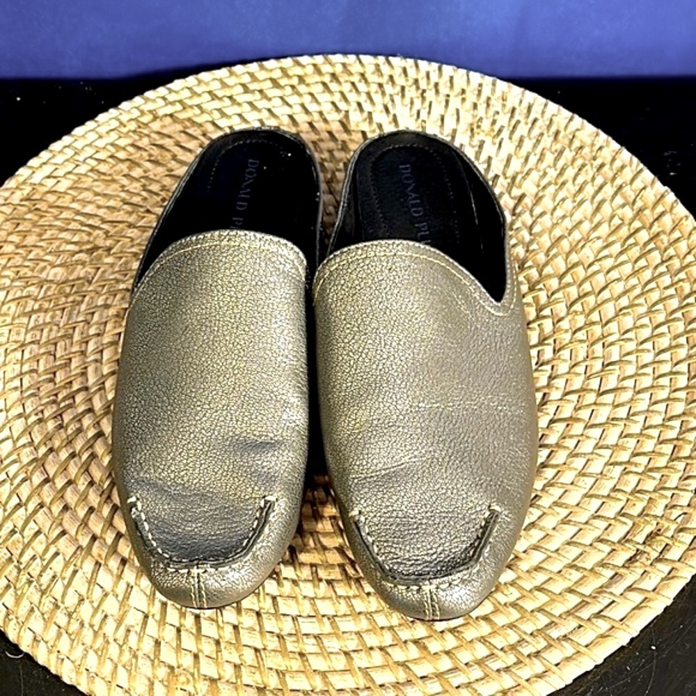 Women’s Donald Pliner Gunmetal Silver Bonnie Mules Size 8.5